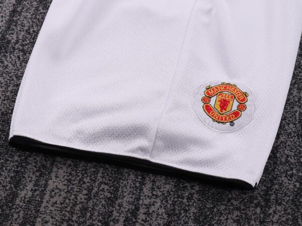 kids Manchester United 2010 home Soccer Jersey - Image 4