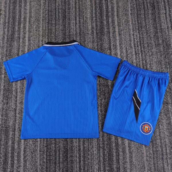 kids Manchester United 1996-98 third away Soccer Jersey - Image 2