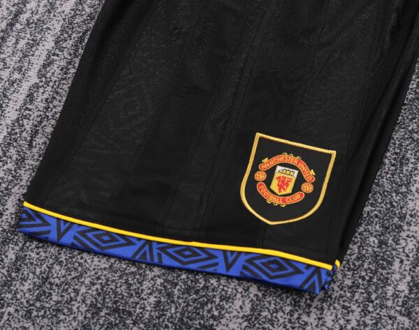 kids Manchester United 1993/94 away Soccer Jersey - Image 3